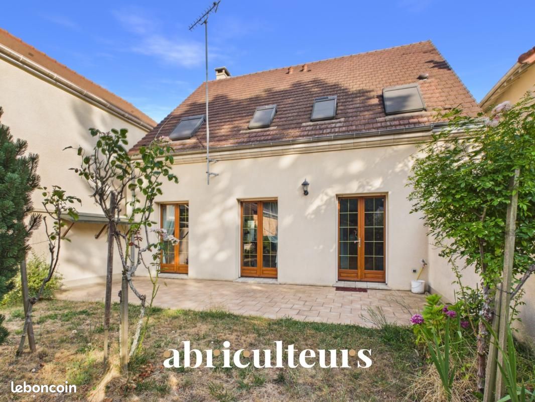 Maison 5 pièces 107 m² · à Versailles · 107 m² · 850 000 €