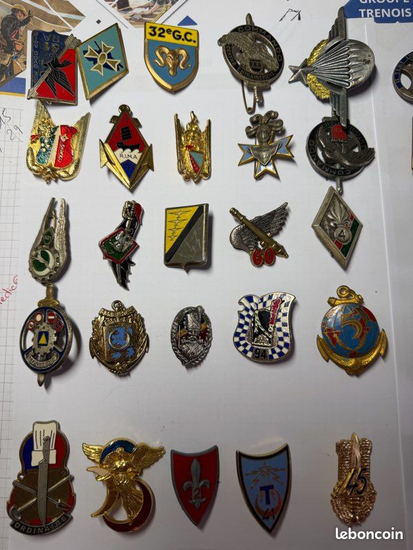 Lot De 3 Insignes Et Décorations De Guerre – Période 1914-1918 – Croix De Guerre – France