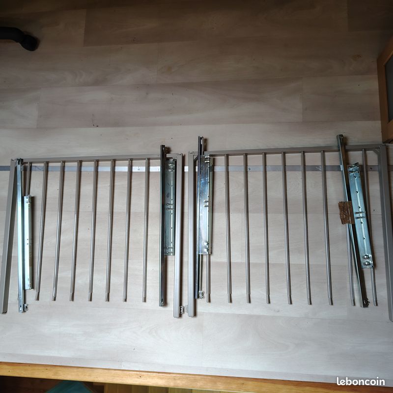 Porte pantalons suspendus (image 2)