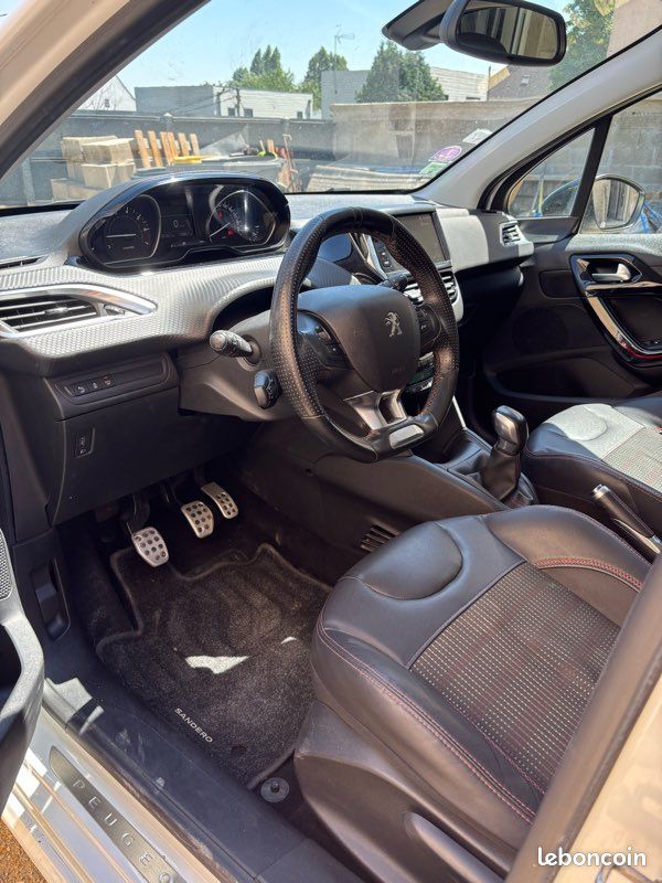 Peugeot 208 1.2 110ch GT Line (image 6)