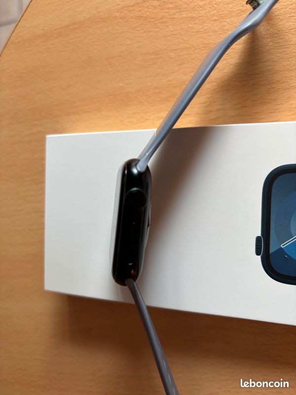 Apple Watch série 9 45mm (image 2)