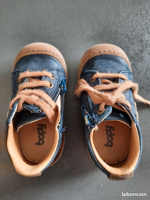 Chaussures bébé taille 20 Chaussures