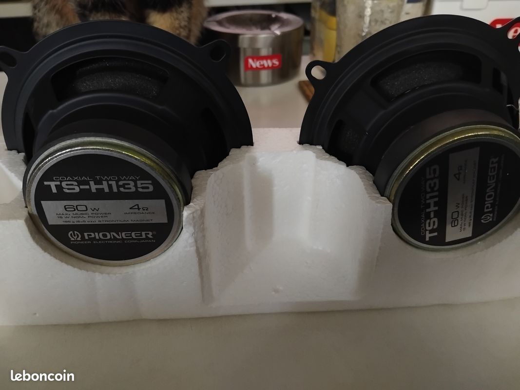 Enceinte voiture (image 2)
