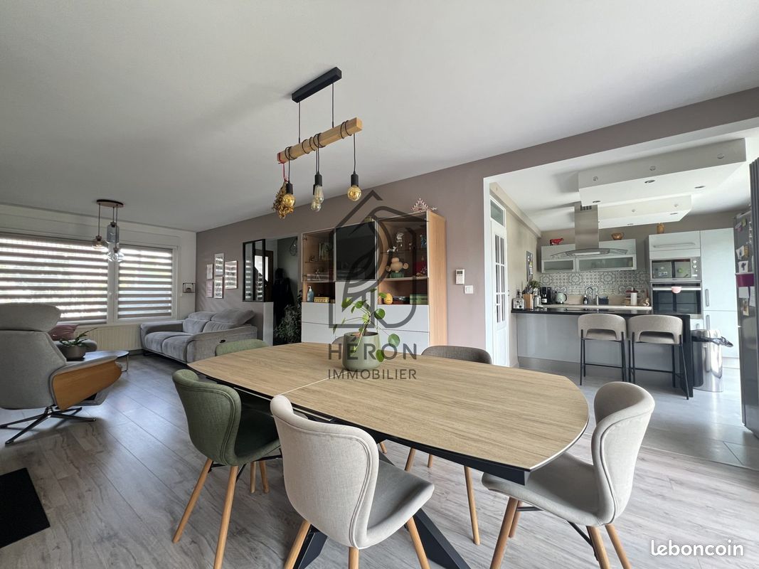 Maison 5 pièces 107 m² · à Villeneuve-d'Ascq · 107 m² · 390 000 €