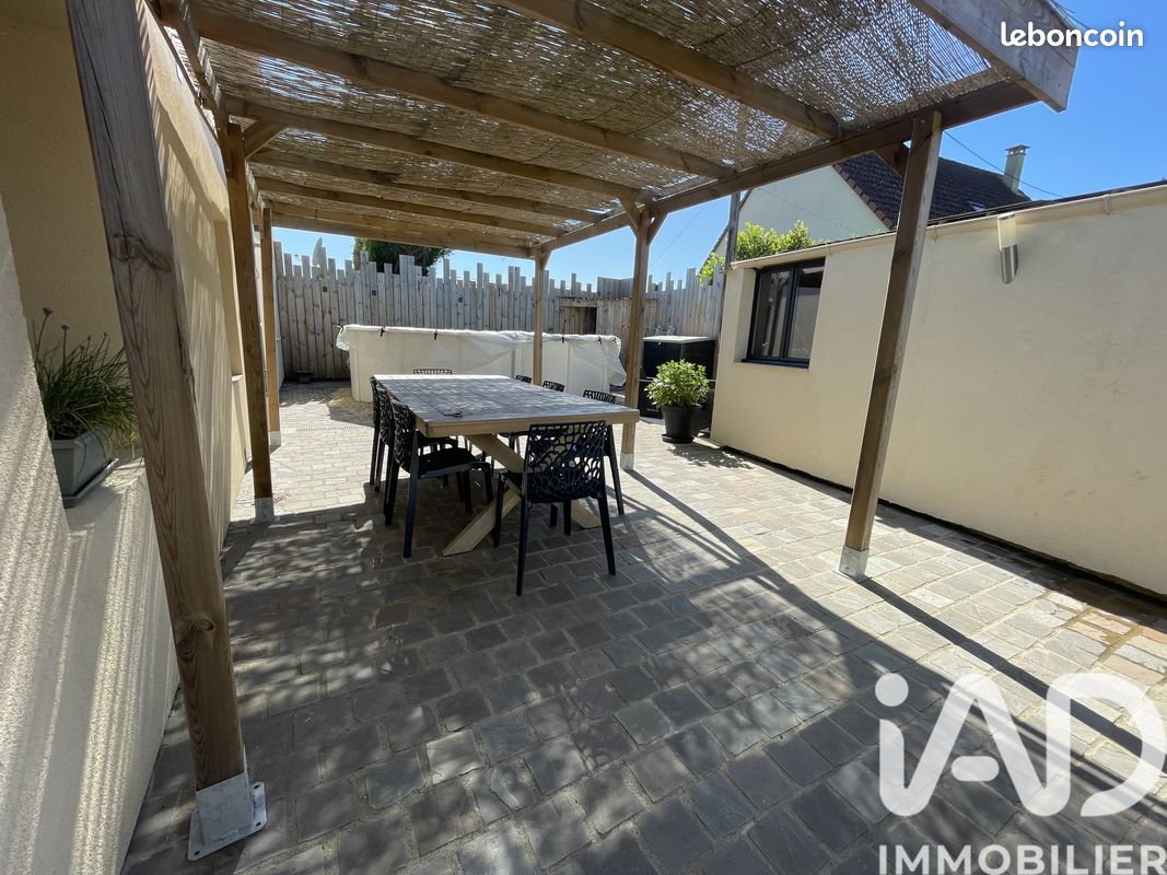 Maison 6 pièces 120 m² · à Saint-Maur-sur-le-Loir · 120 m² · 225 000 €