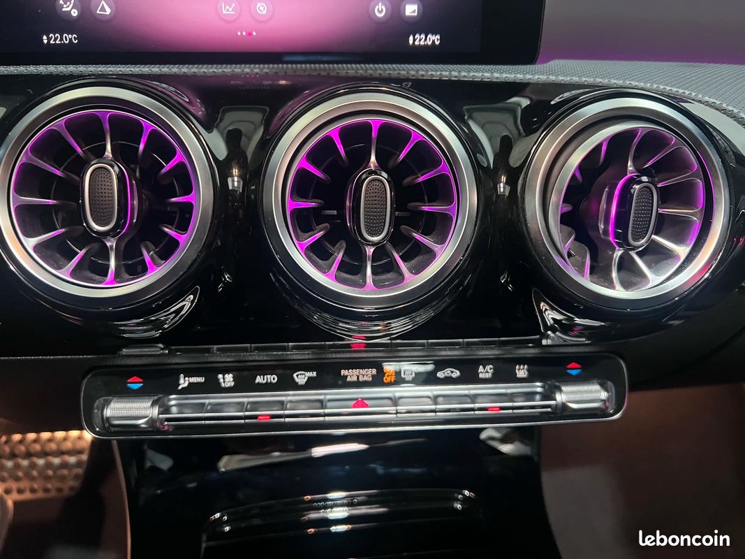 Mercedes-Benz CLASSE CLA 250e AMG Line - Suivi chez Mercedes - Full Options - Camera 360° - Carplay - Toit Ouvrant - Sieges avant Chauffants - Affichage tête haute (image 37)