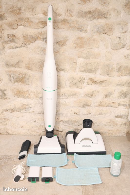 Vorwerk Kobold vb100 avec accessoires Électroménager