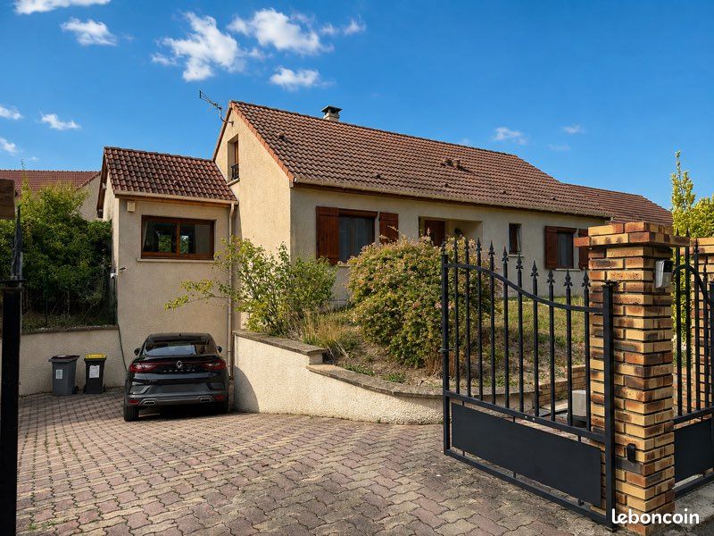 Maison 5 pièces 136 m² · à Bourgogne-Fresne · 136 m² · 360 000 €