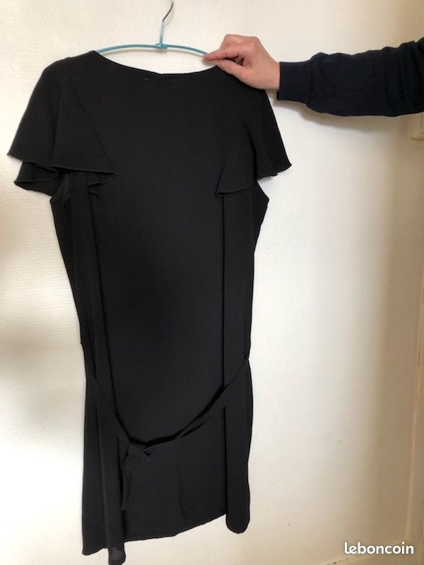 Robe noire (image 2)