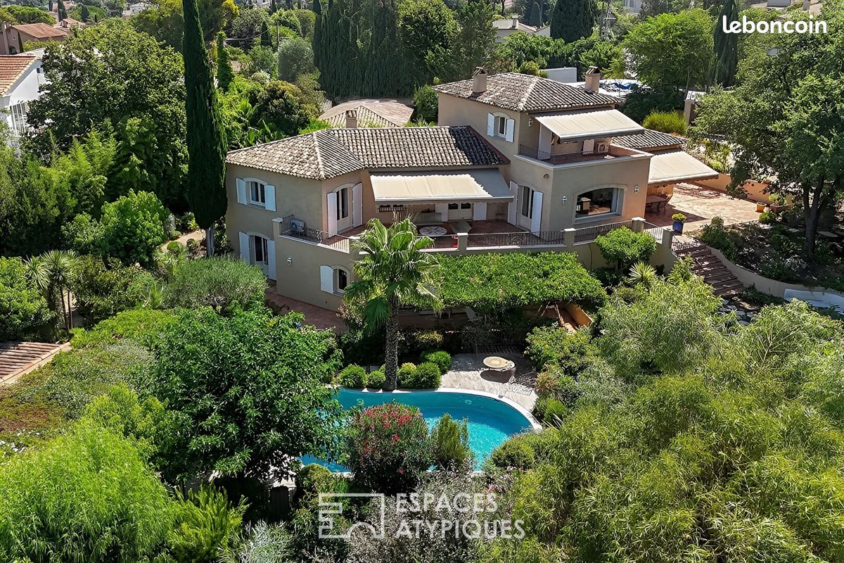 Maison 10 pièces 360 m² · à Toulon · 360 m² · 1 990 000 €