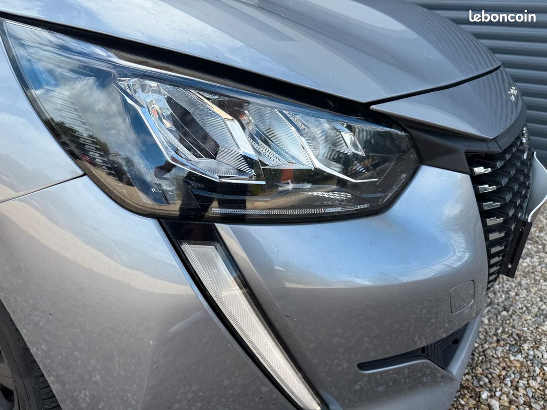 Peugeot 208 II Style (image 25)