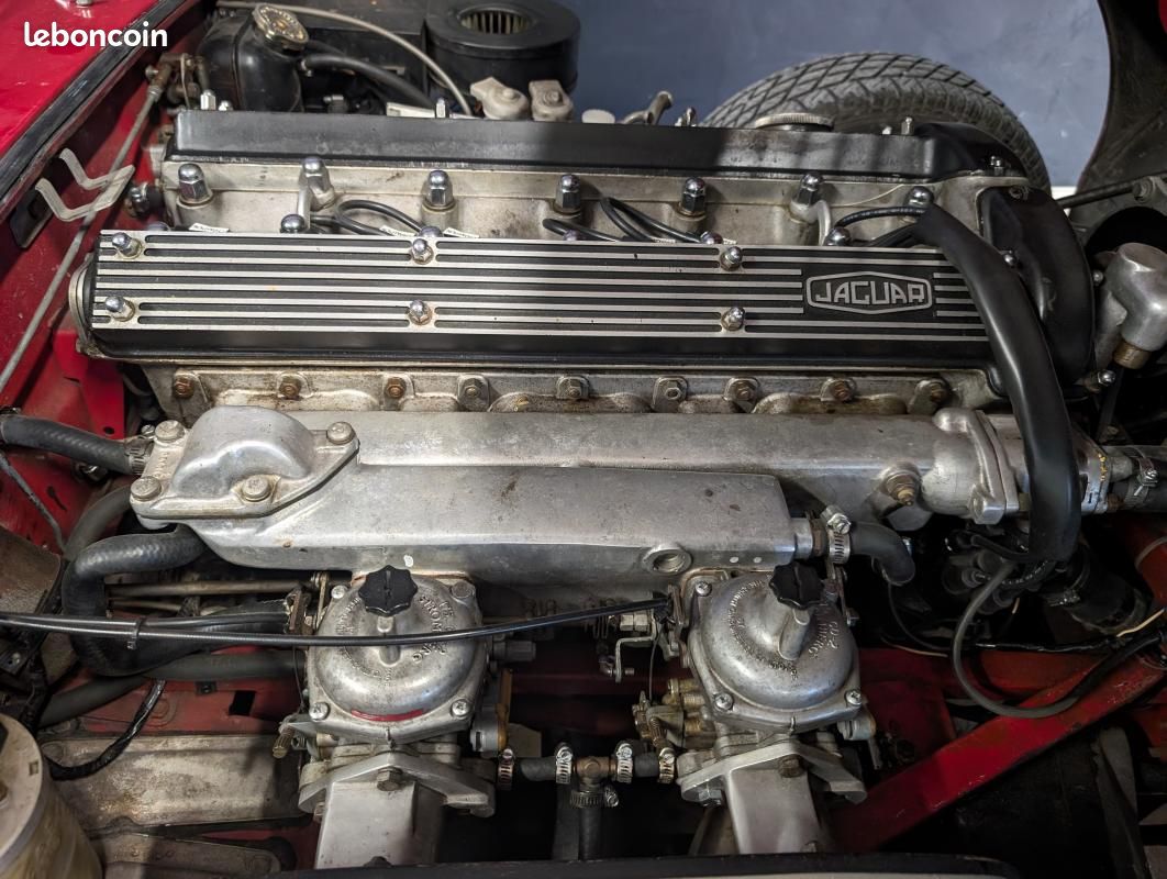 Jaguar E-Type Series 2 4.2 6 cyl en ligne (image 29)