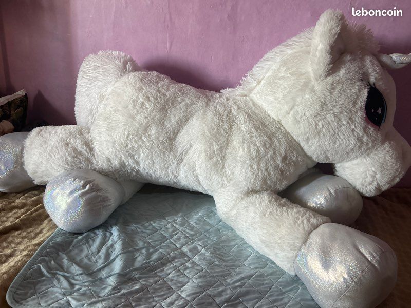 Grande peluche licorne (image 3)