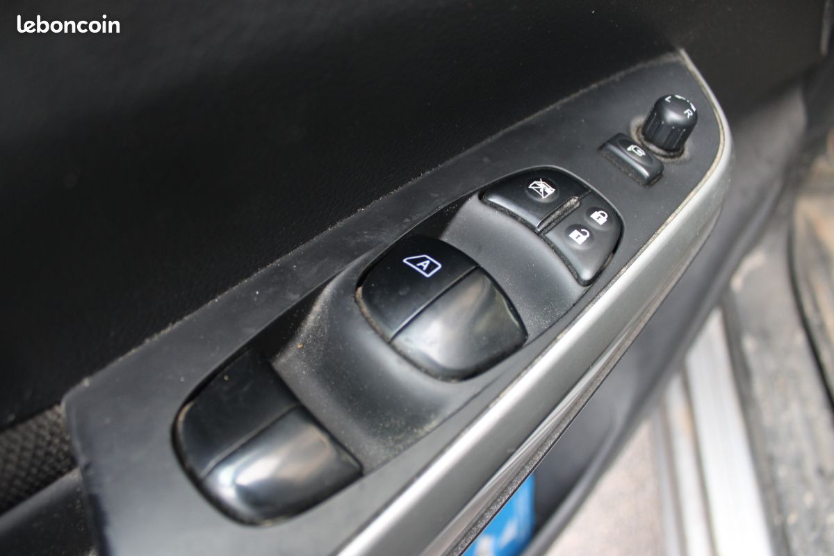 RENAULT Alaskan DOUBLE CABINE 2.3 DCI 190 INTENS 4X4 ( Attelage, Entretien Renault, Caméra 360 ° ... ) (image 20)