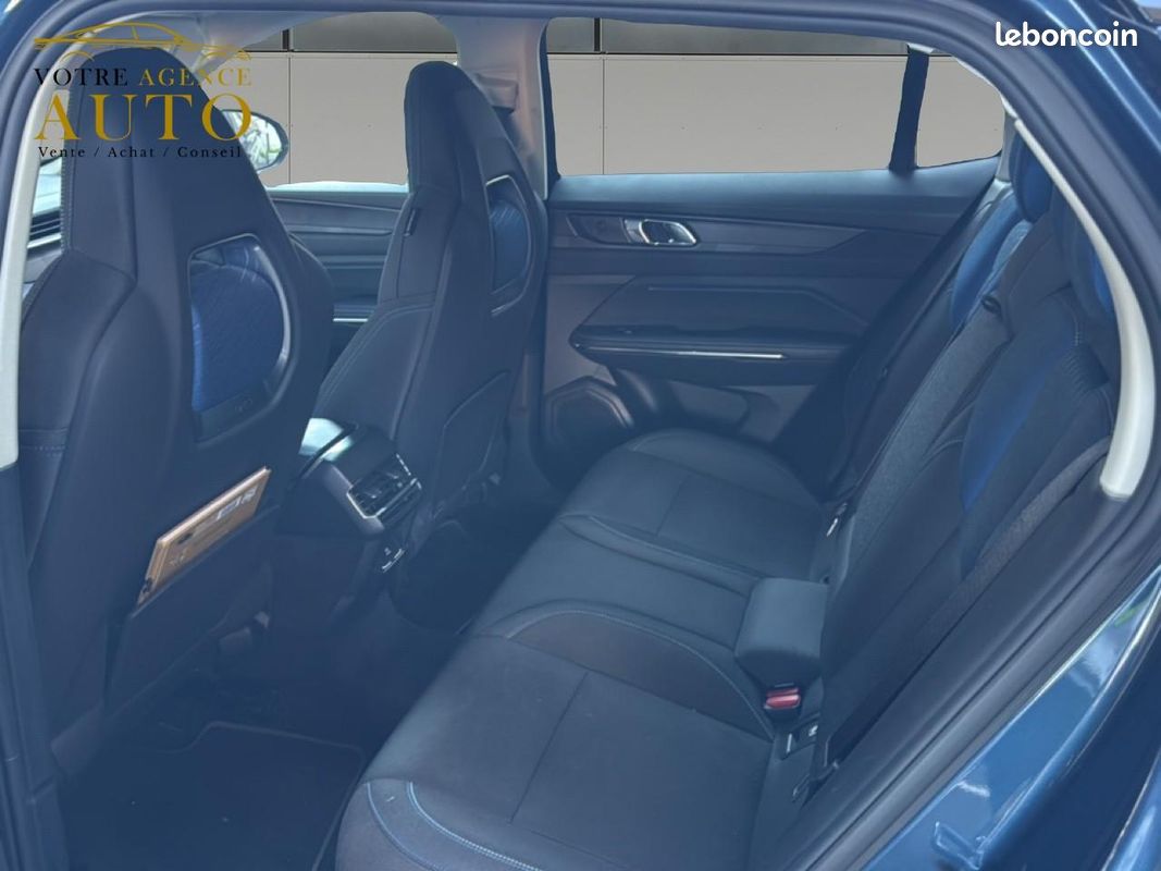 Lynk & co 01 phev 1.5 - 261 - dcth 7 suv . Phase 1 (image 18)