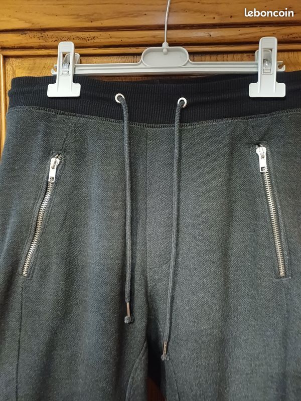 Jogging noir taille M marque Pull&Bear (image 5)