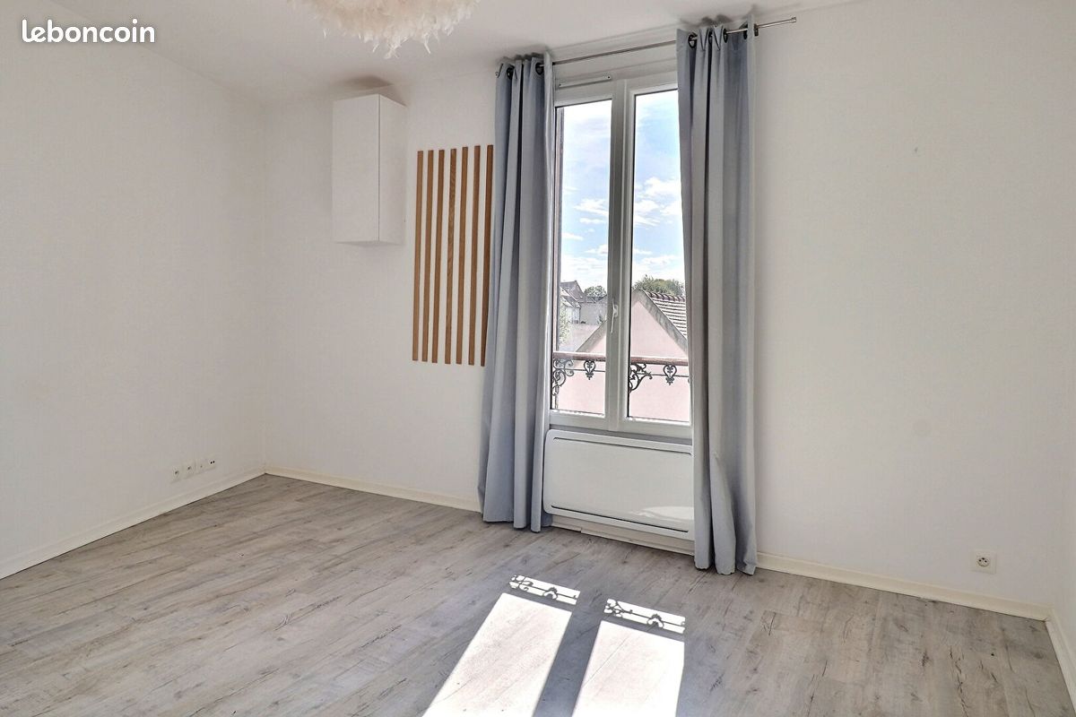 Appartement 2 pièces 41 m² · à Neauphle-le-Château · 41 m² · 165 000 €