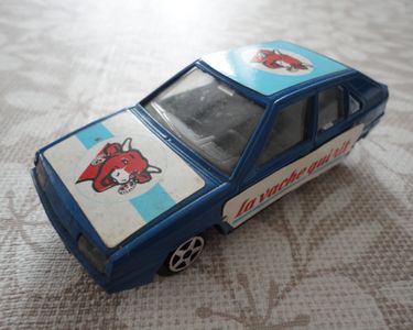 NOREV - JET CAR FRANCE Valise NOREV PUB Kodak La vache qui rit Belin 1