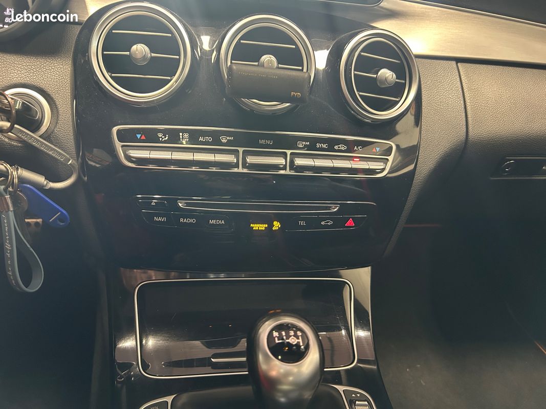 Mercedes-benz classe c coupe 1.6 180 155 sport pack toit panoramique ouvrant (image 24)