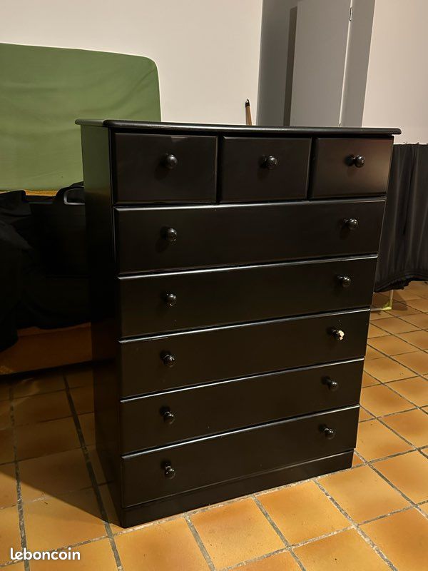 URGENT donne commode noire (image 1)