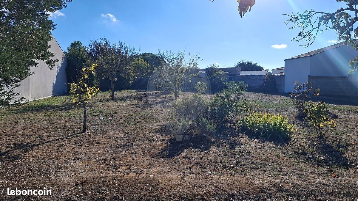 Terrain 808 m² · à Nieul-sur-Mer · 286 000 €