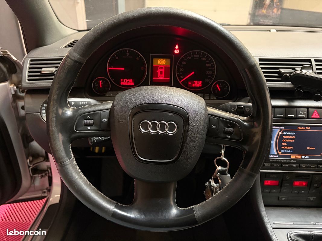 AUDI A4 A4 1.9 TDI S-Line / Carnet complet (image 24)