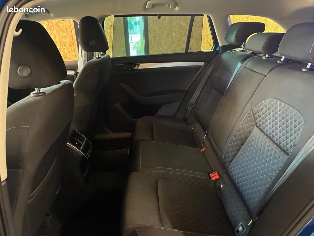 Skoda Superb Combi 2.0 TDI 150 DSG BUSINESS (image 19)