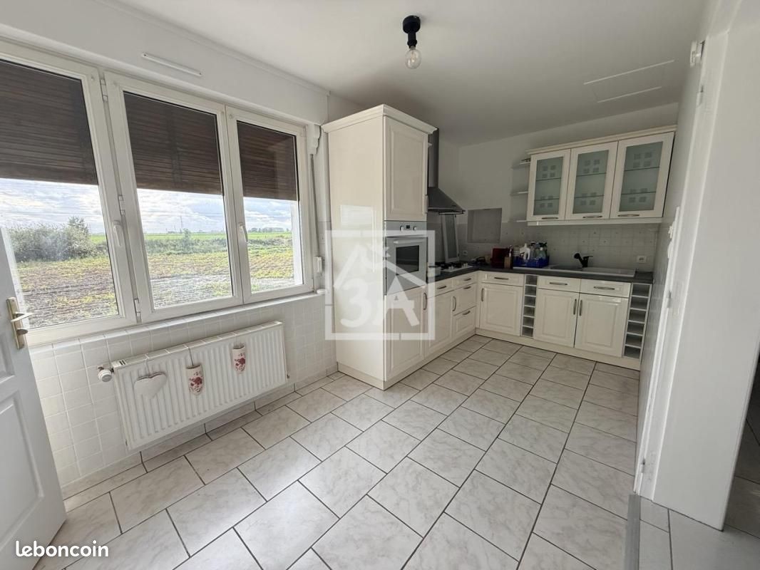 Maison 5 pièces 147 m² · à Bierne · 147 m² · 290 000 €