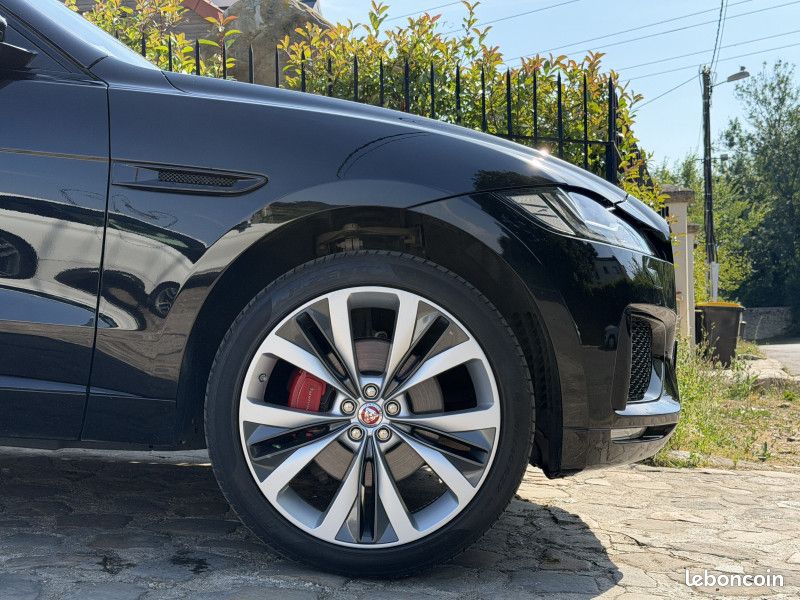 Jaguar F-PACE V6 3.0D 300CH S 4X4 BVA8 (image 6)