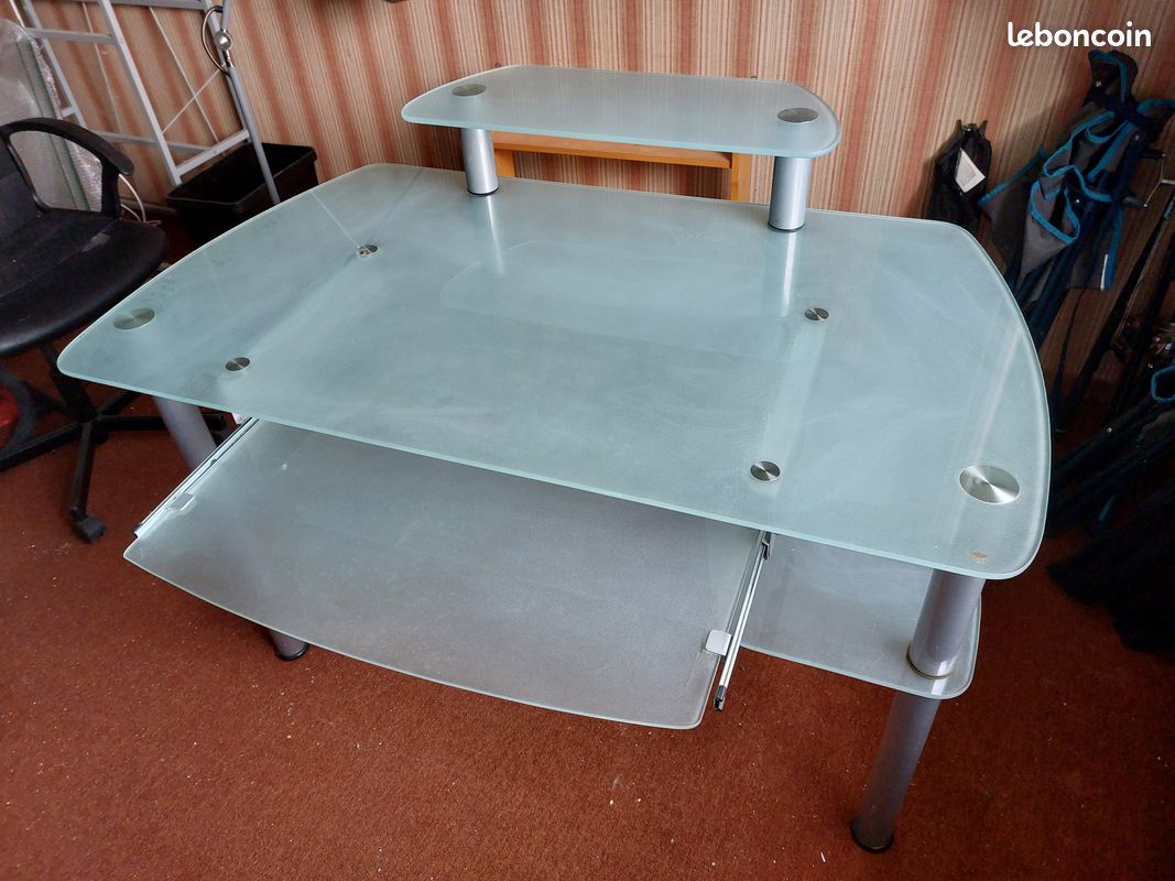 Bureau en verre informatique (image 1)