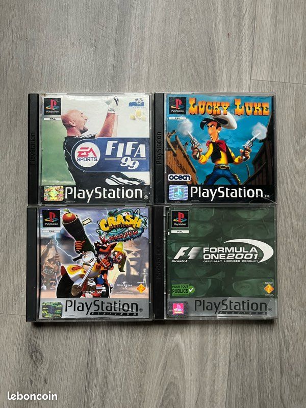 Lot jeux PS1 - Crash Bandicoot Warped, Lucky Luke, FIFA 99… (image 1)