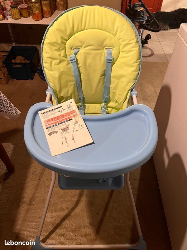 Chaise haute (image 1)