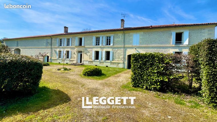 Maison 10 pièces 363 m²