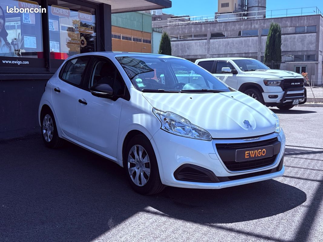 Peugeot 208 1.6 bluehdi 75ch premium (image 12)