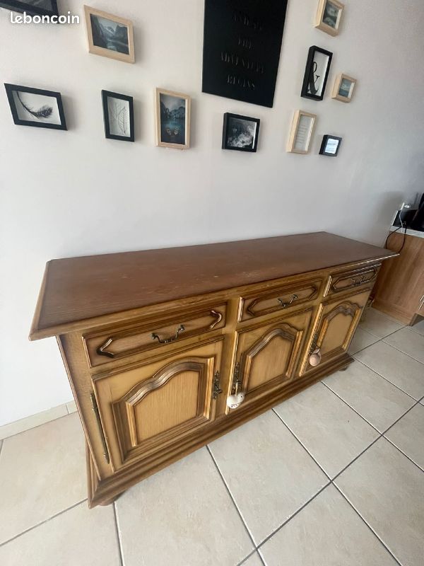 Meuble en bois (image 1)