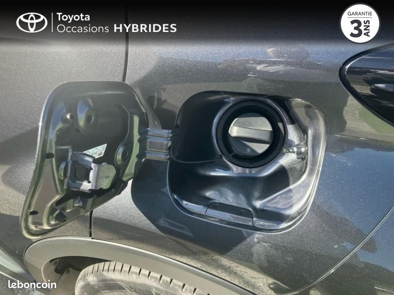 Toyota C-HR 184h Collection 2WD E-CVT MY22 (image 26)