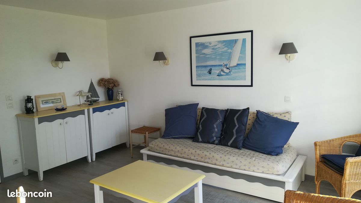 Plage, piscine, port, commerces (image 2)