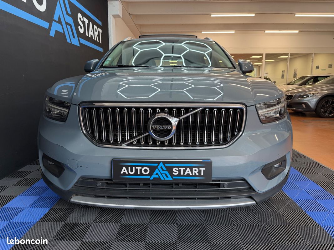 Volvo XC40 T5 Twin engine 261Ch Inscription - TVA RECUPERABLE / 1ERE MAIN / TOIT OUVRANT PANORAMIQUE / COFFRE ELECTRIQUE / CAMERA DE RECUL (image 4)