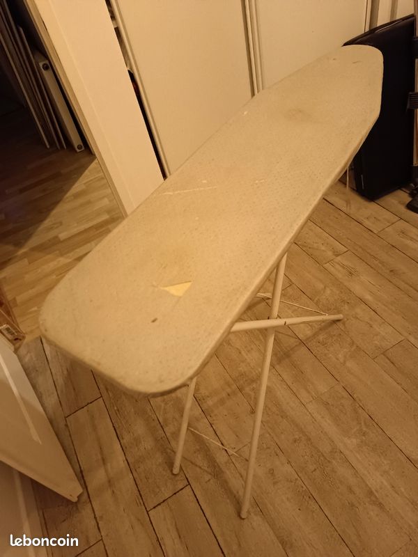 Table à repasser (image 1)