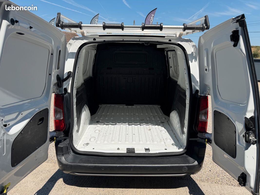 Citroen berlingo 1.6 bluehdi 100 ch club taille m 1ere main galerie (image 13)