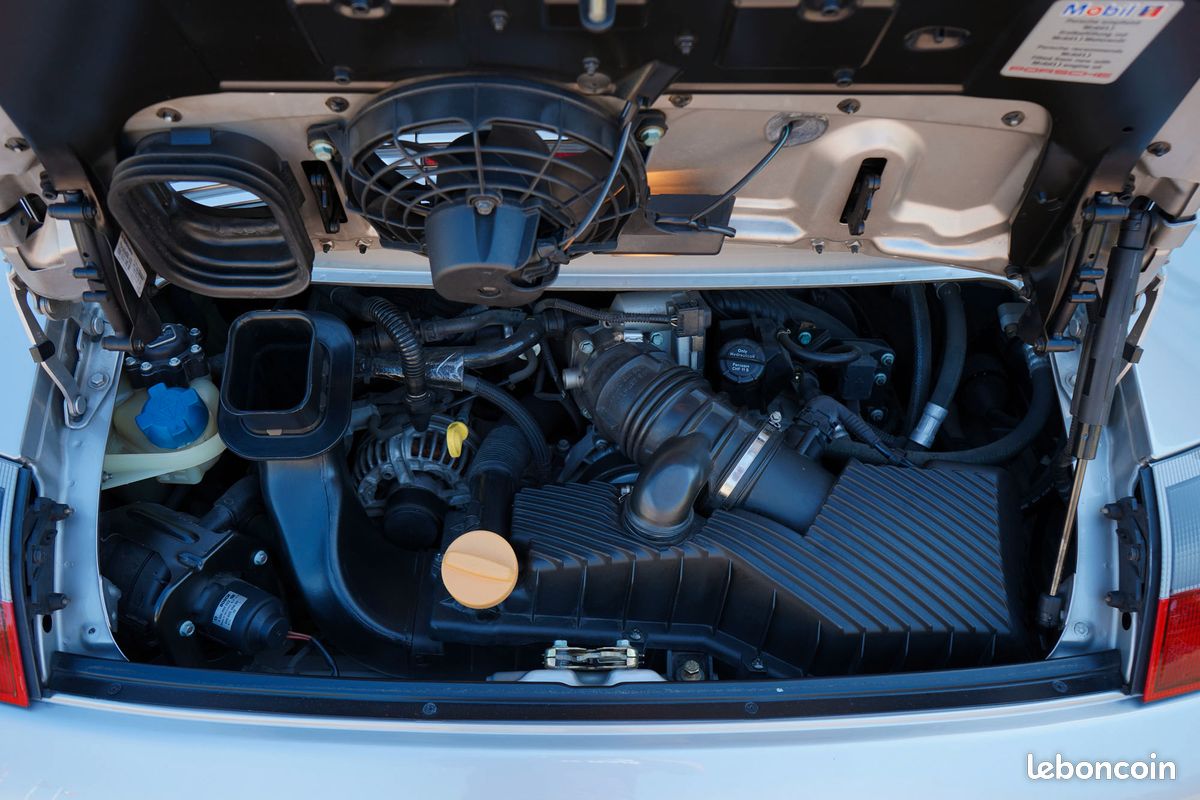 Porsche 996.1 Carrera Boite Mécanique Gris Arctique Intérieur Cuir noir Sièges Chauffants Phares Xénon (image 10)