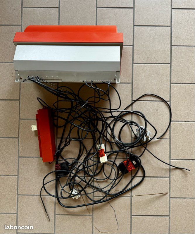 Viessmann 6871 – Lot De 10 Fiches Mâles Rouges Pour Modèle Ferroviaire (électrique)