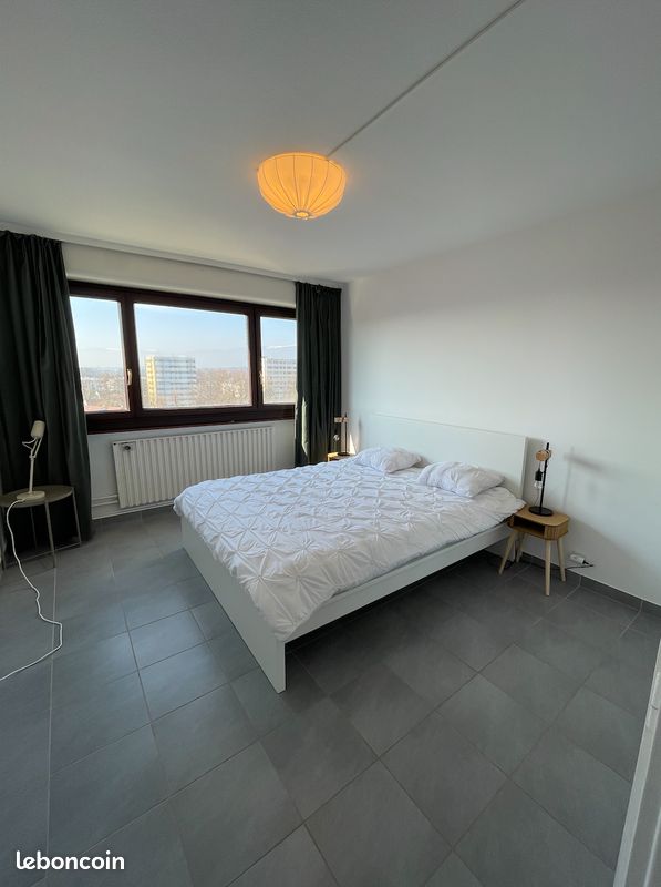 Appartement 8 pièces 140 m² · à Ferney-Voltaire · 140 m² · 900 €