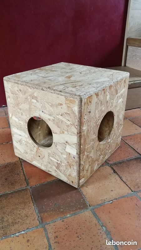 Siège tabouret bois cube (image 1)