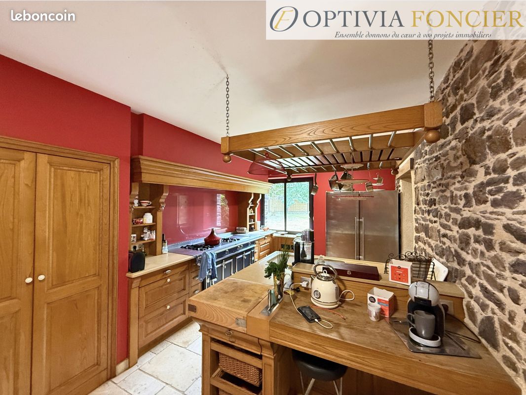 Propriété 7 pièces 395 m² (image 9)