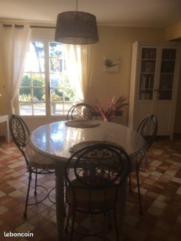 HYERES Location saisonniere T3 meublé (image 7)