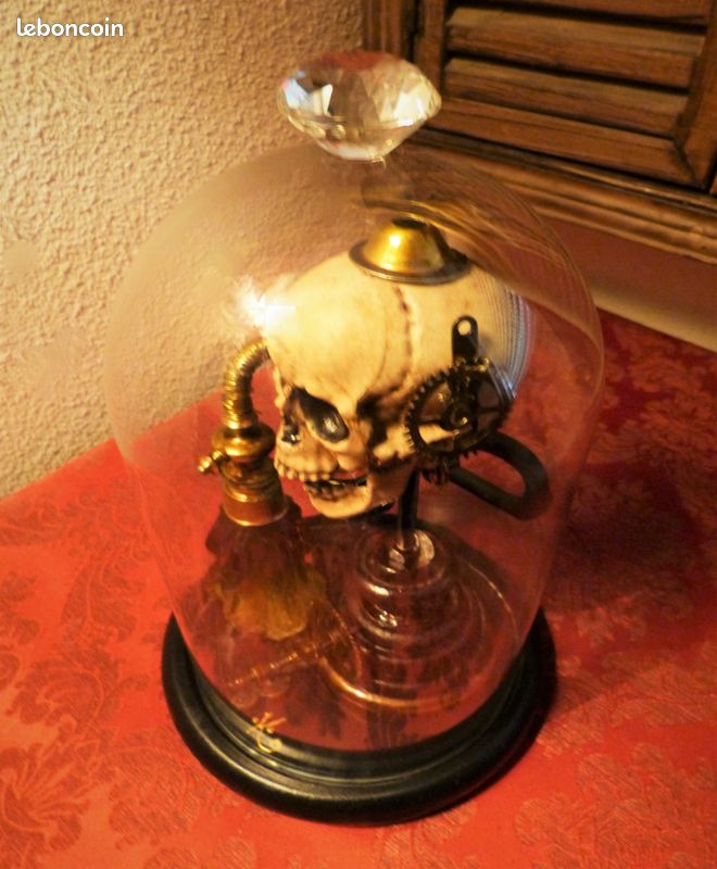 Globe de Curiosité Verre "SKULL OF VANITY XIX" Créa. Steampunk (image 2)