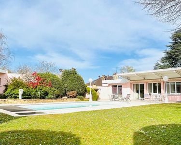 Maison 1 290 000 € - 237 m²