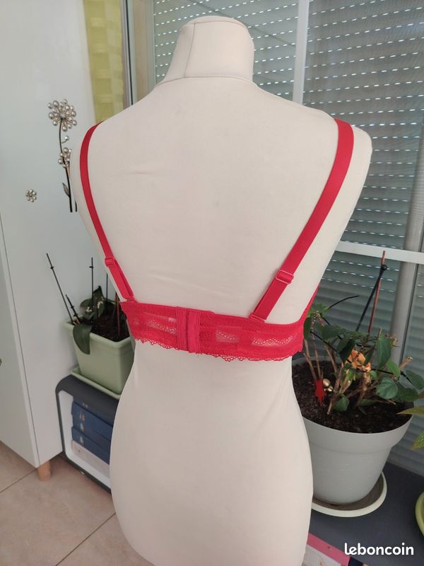 TB soutien gorge rouge NEUF T 95E (image 3)