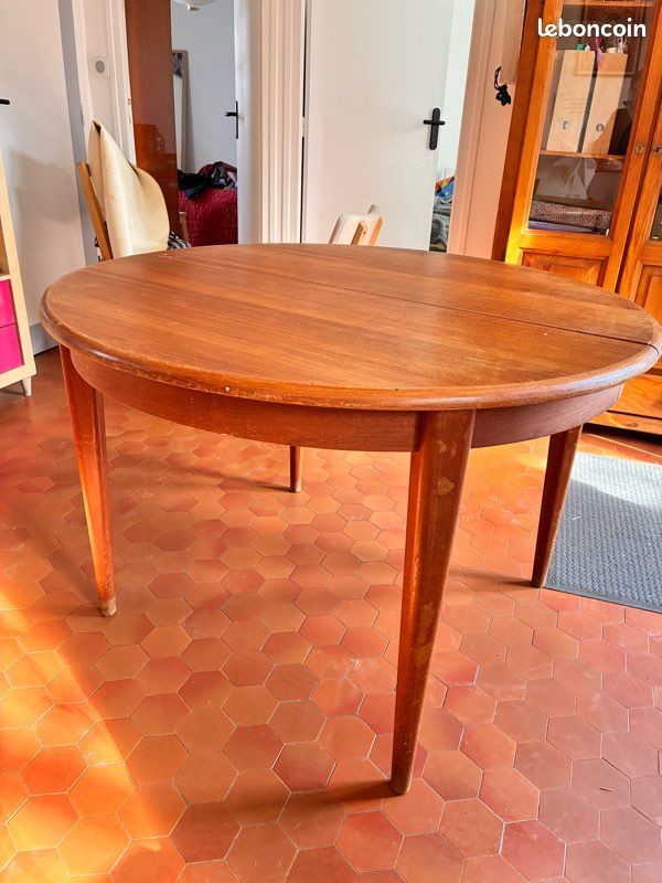 Table ronde ancienne avec rallonge d'occasion